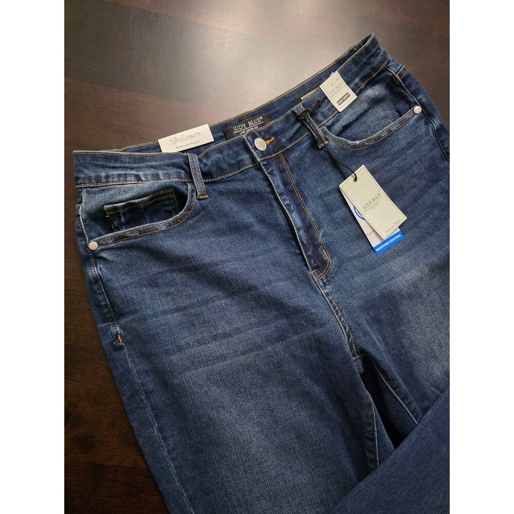 NWT Judy Blue Boyfriend Fit High Waist Jeans Size 32 - Picture 2 of 5
